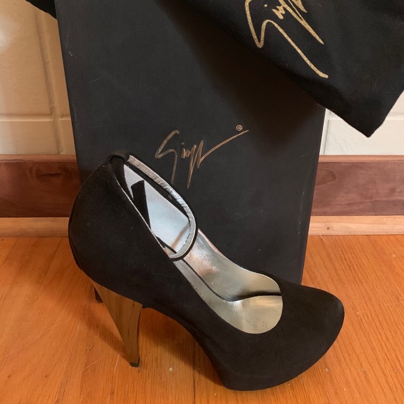 Brand new never worn Giuseppe Zanotti heels - Picture 3 of 8